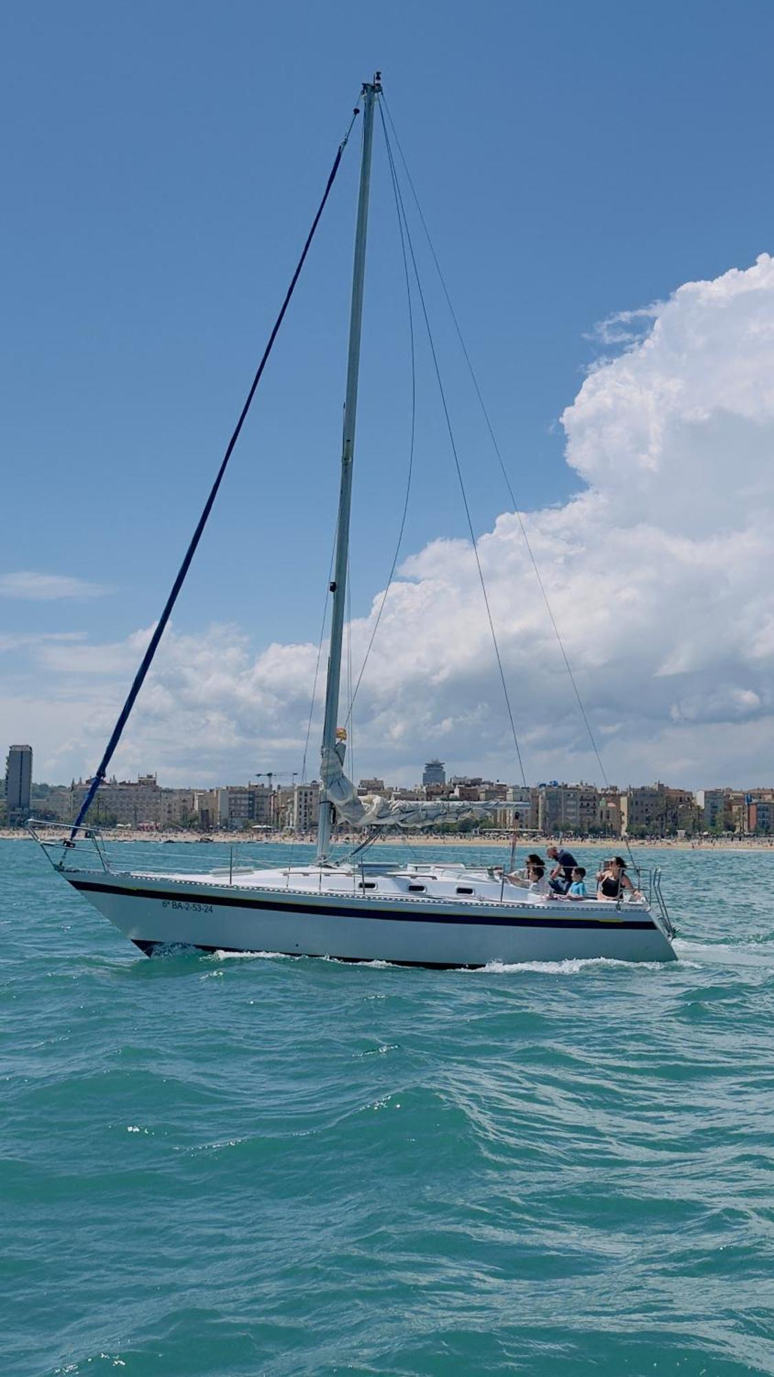 Sailing Experience In Barcelone